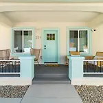 Reno Dream Cottage: Delightful 2-Bedroom Sanctuary