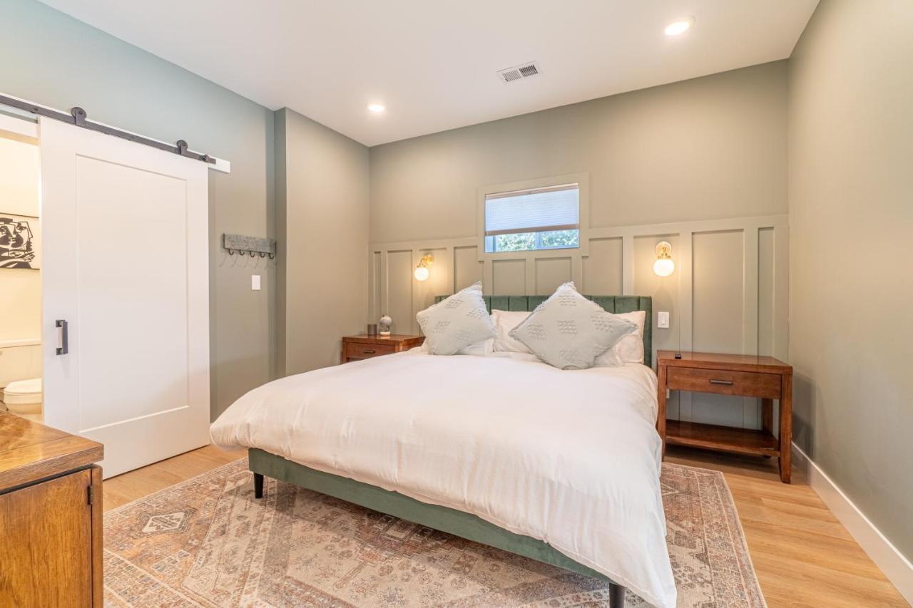 Holiday home Dream Cottage: Delightful 2-bedroom Sanctuary Reno