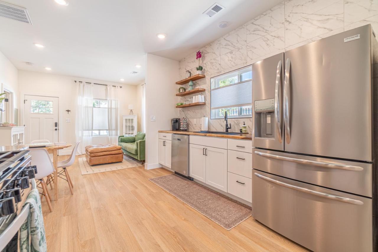 Holiday home Dream Cottage: Delightful 2-bedroom Sanctuary Reno