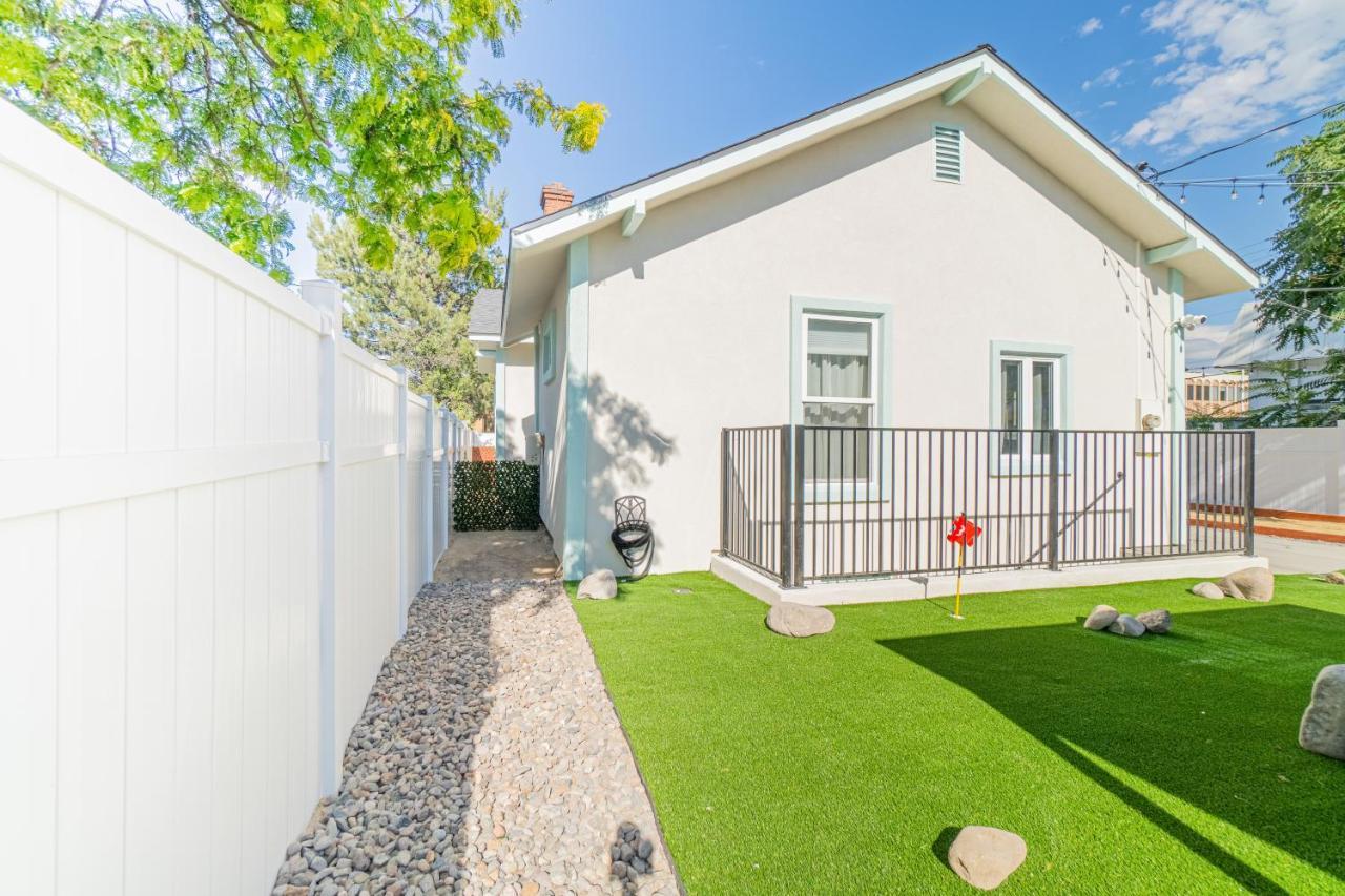 Dream Cottage: Delightful 2-bedroom Sanctuary * Reno